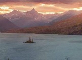 This Photo is Lagging the Smartphones