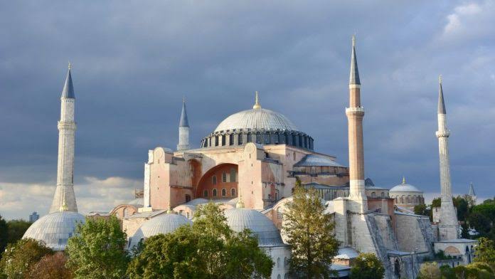 Hagia Sophia Is Open For Muslims Prayer