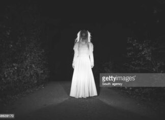 why are ghosts always shown in white clothes