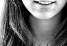 Do you want to reduce your double chin? Try these simple exercises